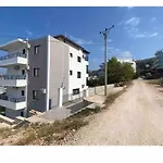 Sunnyholidays * Sarandë
