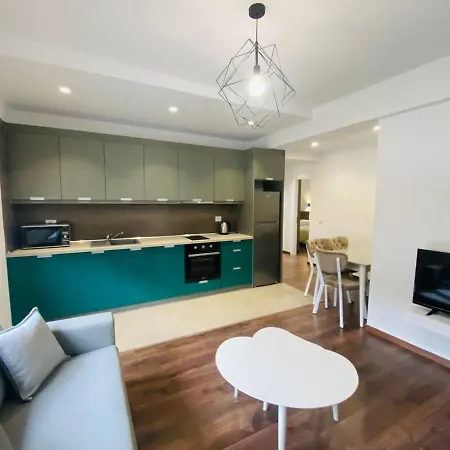 Sunnyholidays * Sarandë