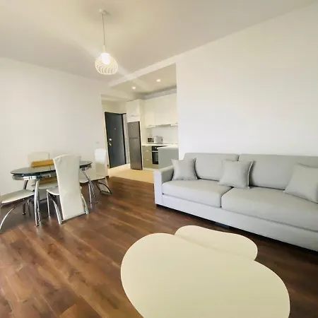 Sunnyholidays 아파트 *