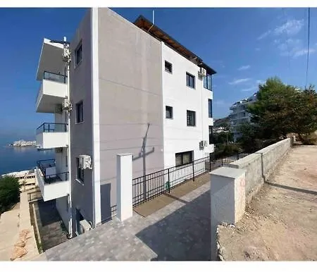 아파트 Sunnyholidays