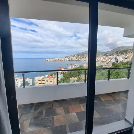 Sunnyholidays * Sarandë