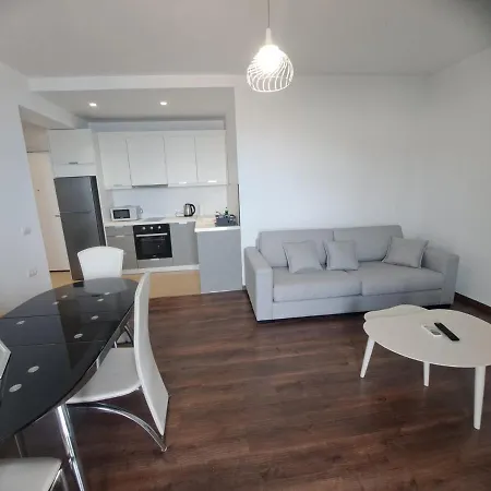 아파트 Sunnyholidays