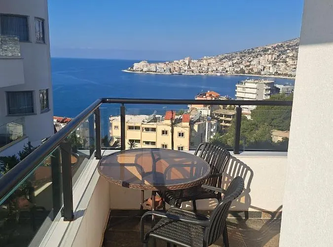 Sunnyholidays * Sarandë
