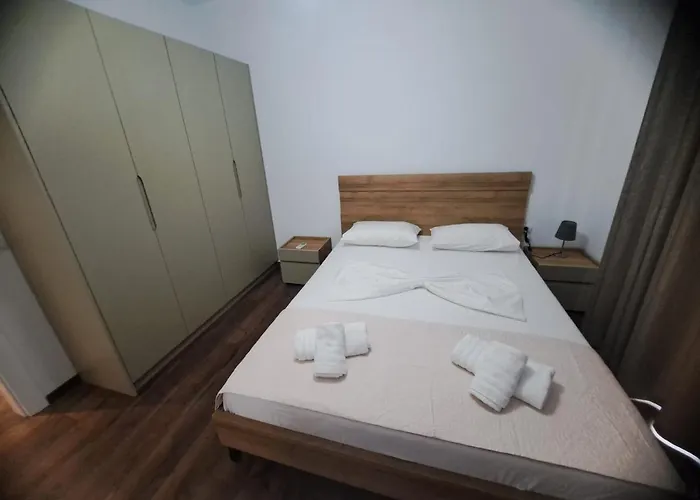 Sunnyholidays Appartamento Sarandë